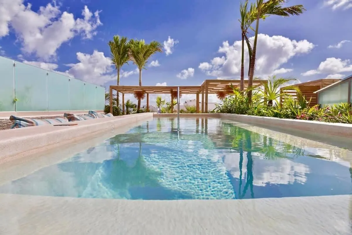 Modern Beachside Retreat W Pool And Rooftop Views Playa del Carmen Apartment