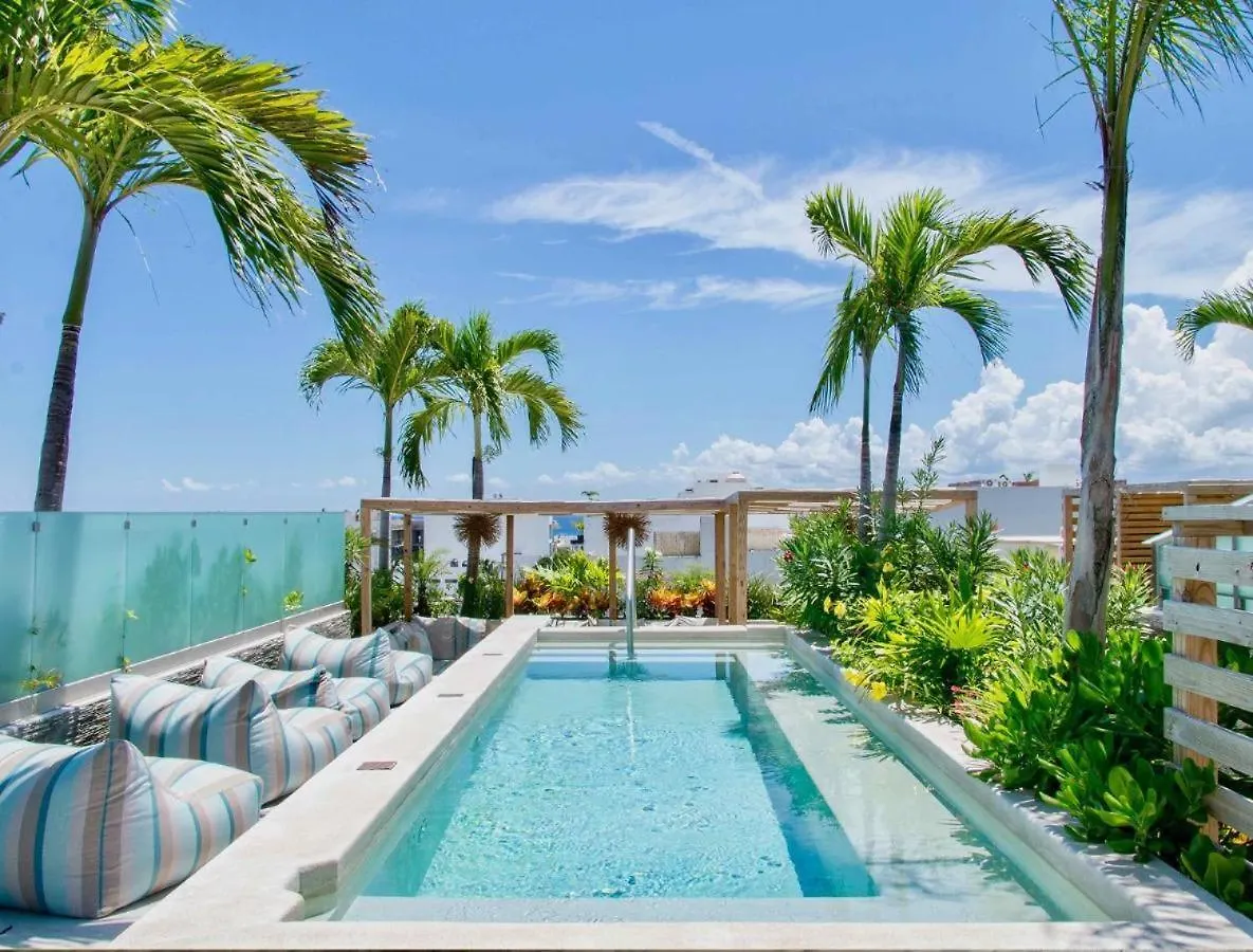 Modern Beachside Retreat W Pool And Rooftop Views Playa del Carmen